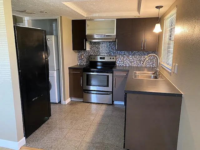 2118 Oak Chace Ct — Photo 3