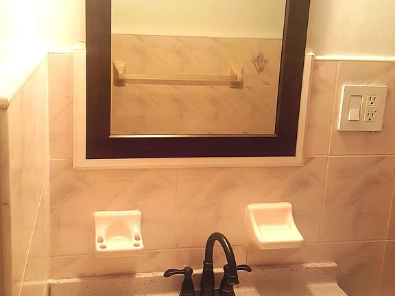 5th image of 1715 Himrod St APT 1L