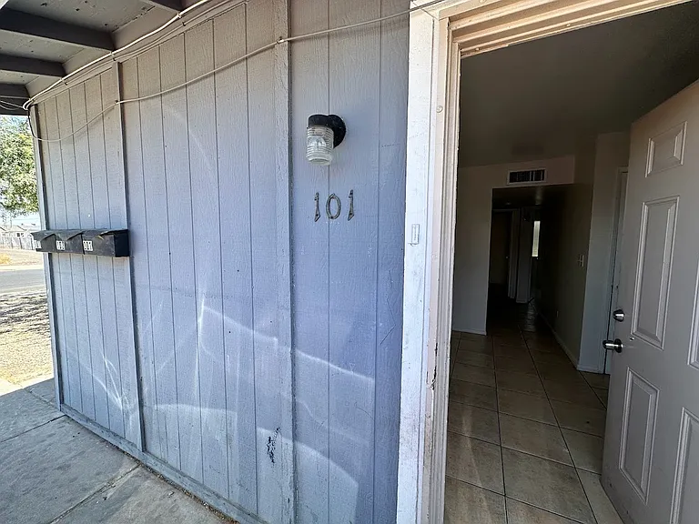 1625 E Wood St #101 — Photo 6