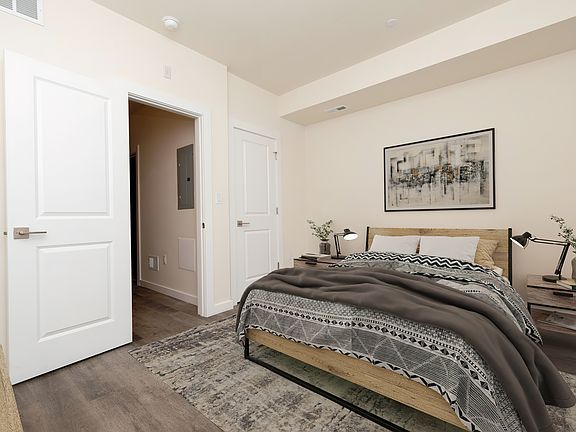 4th image of 1502 N Randolph St #12A