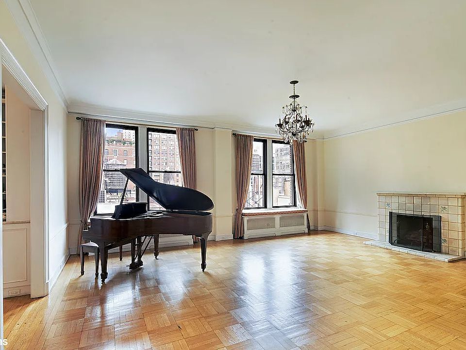1st image of 993 Park Ave