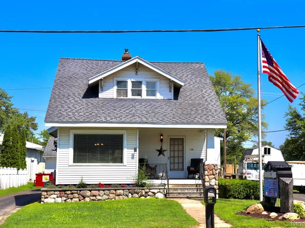 159 E State St, Montrose, MI 48457