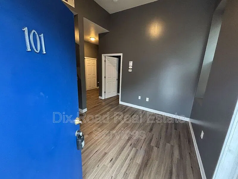 4200 Colerain Ave — Photo 3