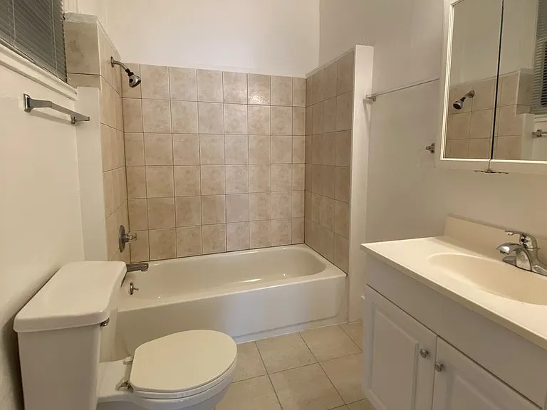 851 OFarrell Street — Photo 9