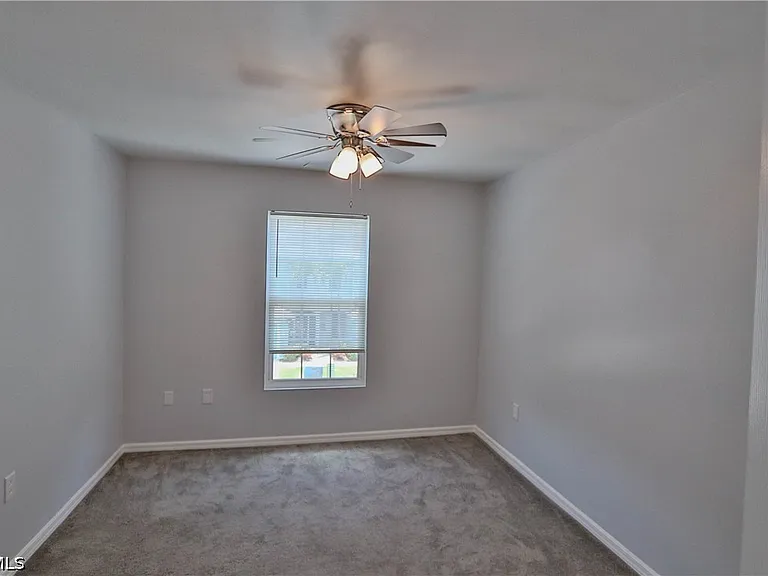 3630 Pine Oak Cir #105 — Photo 15