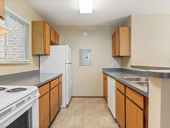 Fully-Equipped Kitchen with Appliances