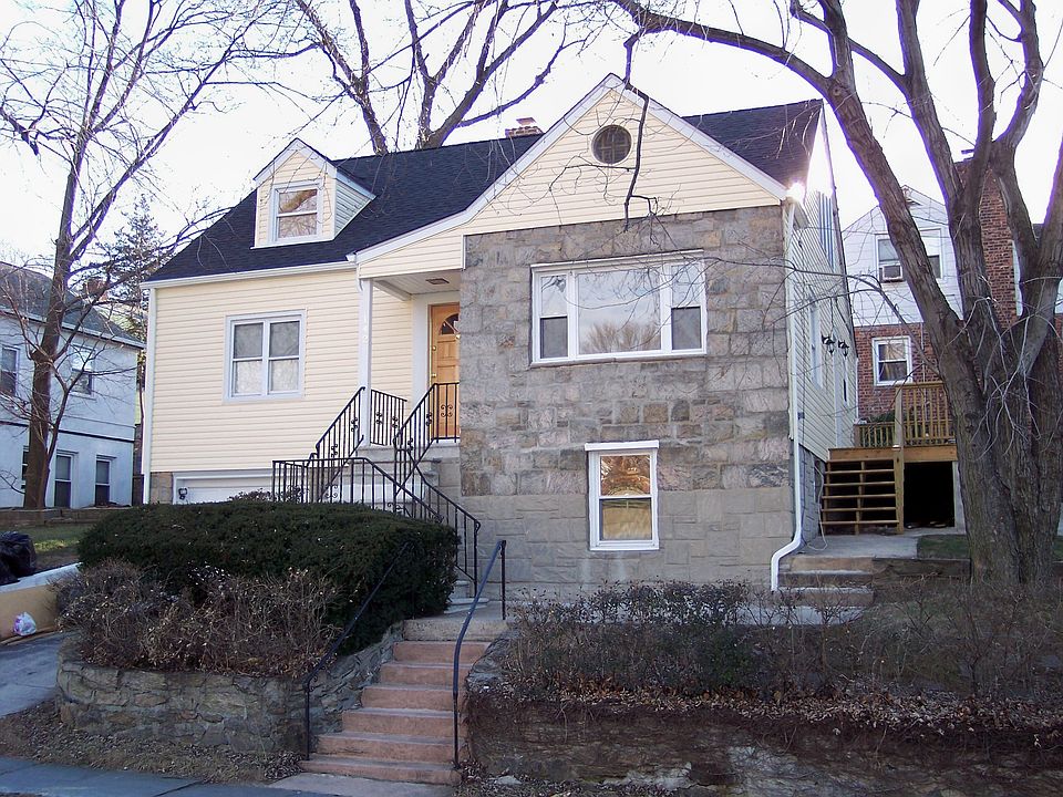 1st image of 1 Huntington Dr