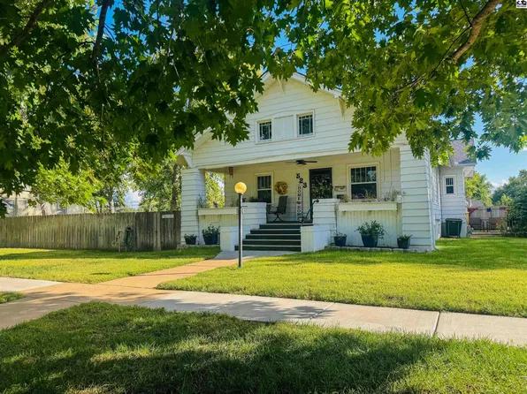 523 W 4th St, Pratt, KS 67124