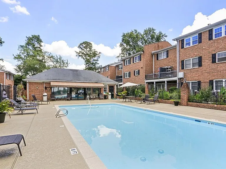6520 Roswell Rd #49 — Photo 10