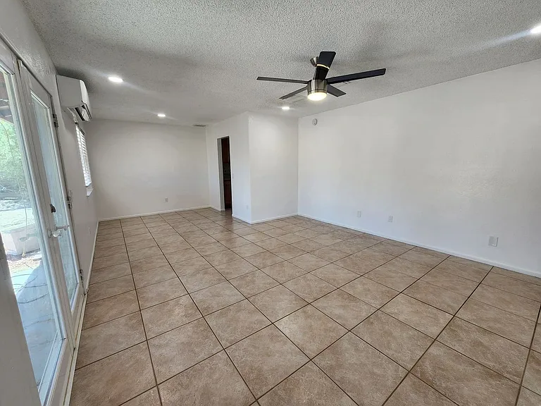 73477 Desert Dr — Photo 15
