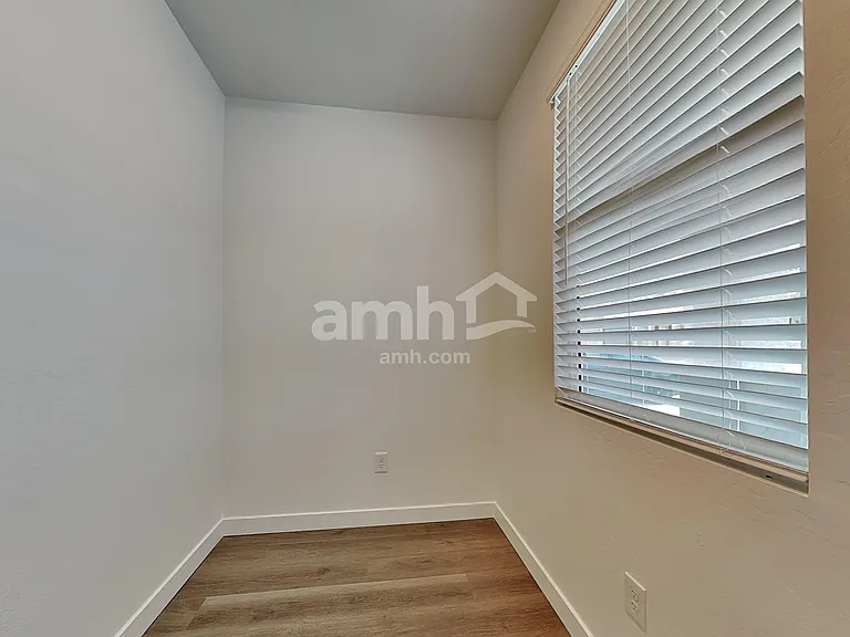 9717 W Tamarisk Ave — Photo 7