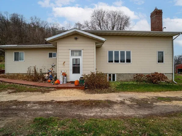 N1303 County Road Uu, Plum City, WI 54761