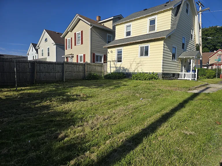 176 Mayar St — Photo 21
