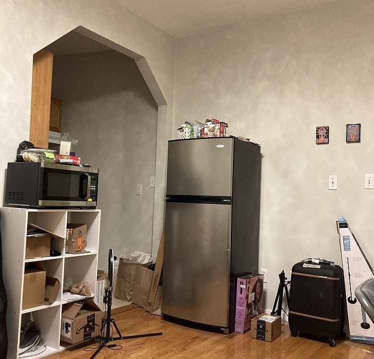 2nd image of 38 Hemenway St #5-Z