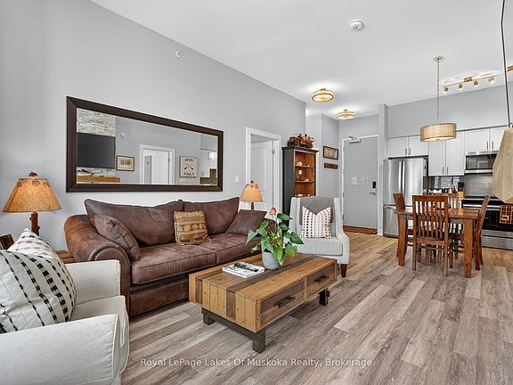 5th image of 25 Pen Lake Point Rd #102