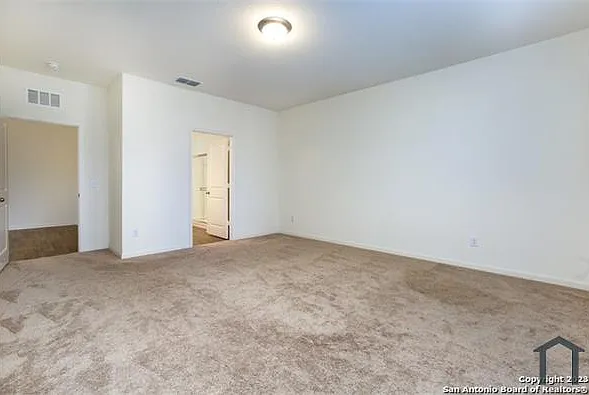 12530 Larissa — Photo 10