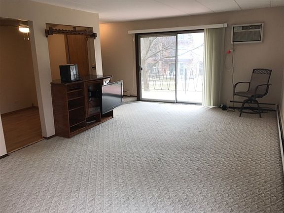 4th image of 5345 Waterbury Dr APT 104