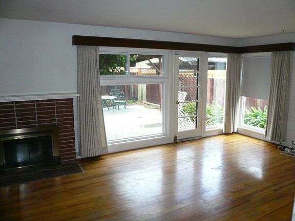 3rd image of 1583 Garden Glen Way