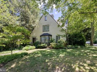 215 Saint Dunstans Rd, Baltimore, MD 21212