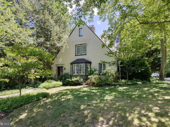 215 Saint Dunstans Rd, Baltimore, MD 21212