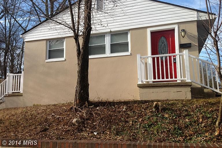 1st image of 6413 Maplewood Dr