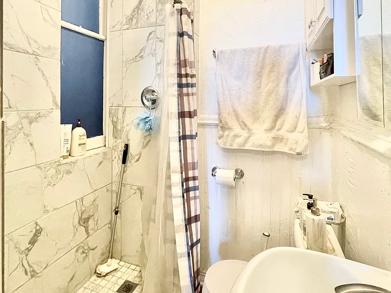 1359 W Chicago Ave #C2 — Photo 10