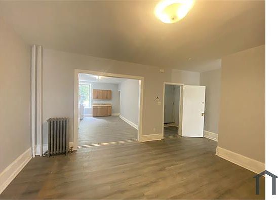 5th image of 4932 Germantown Ave Floor 2