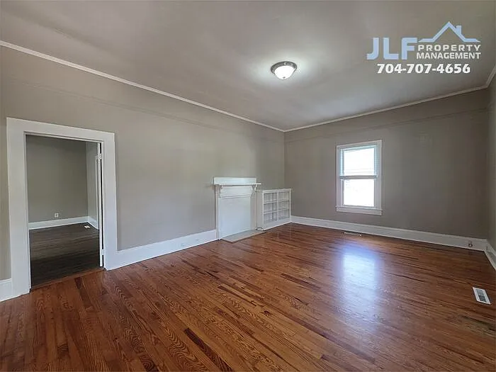 511 W 7th St — Photo 2