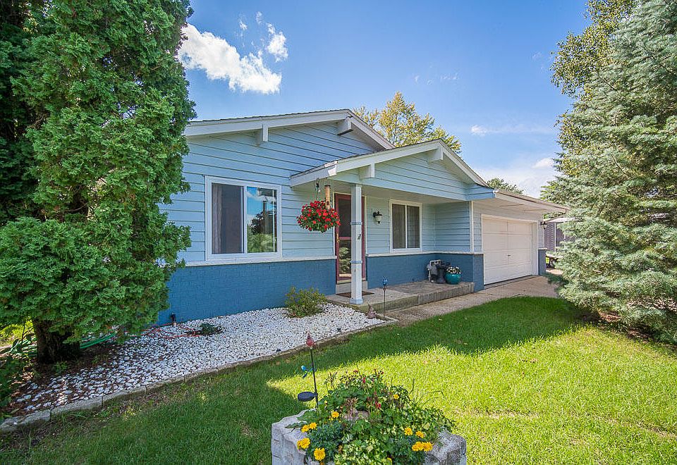 1st image of 1073 Greenway Ct