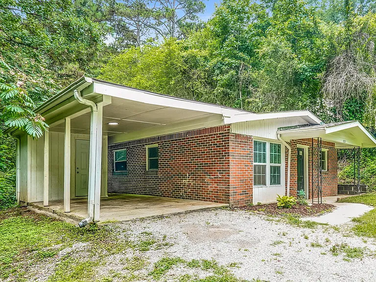 1722 Rogina Dr — Photo 3