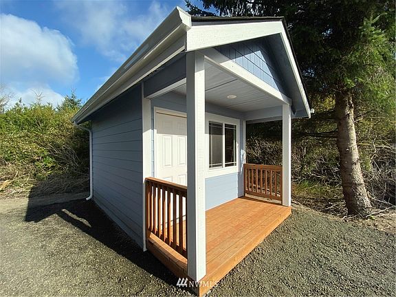 3rd image of 256 Otter Court