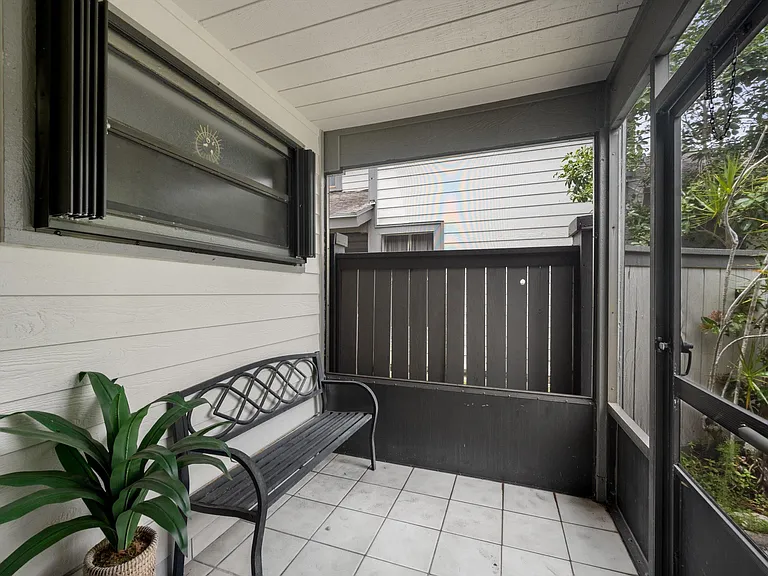 2482 Bedford Mews Dr — Photo 5