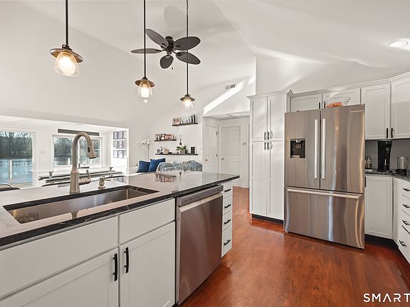 5th image of 4 Martin Trail