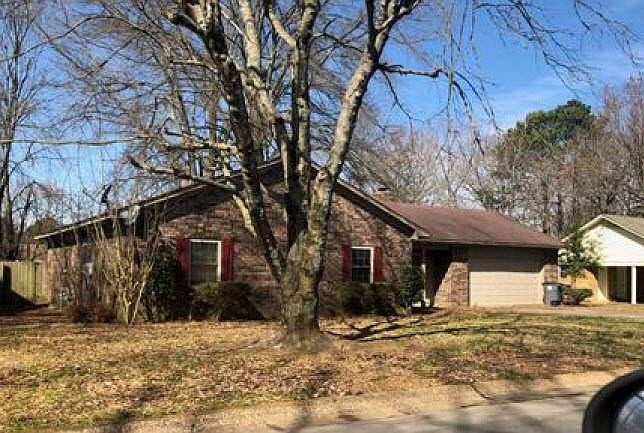 1st image of 14 Barksdale Dr
