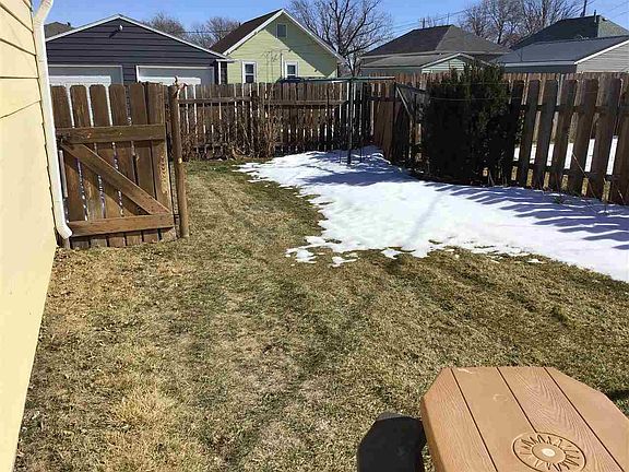 4th image of 3111 H Ave