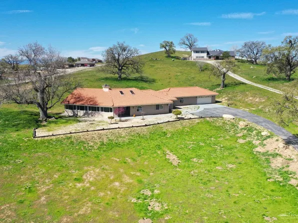 18611 Mustang Dr, Tehachapi, CA 93561