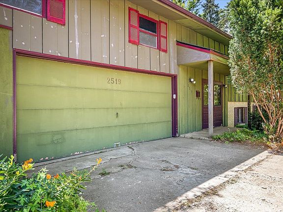 4th image of 2519 Highcrest Rd