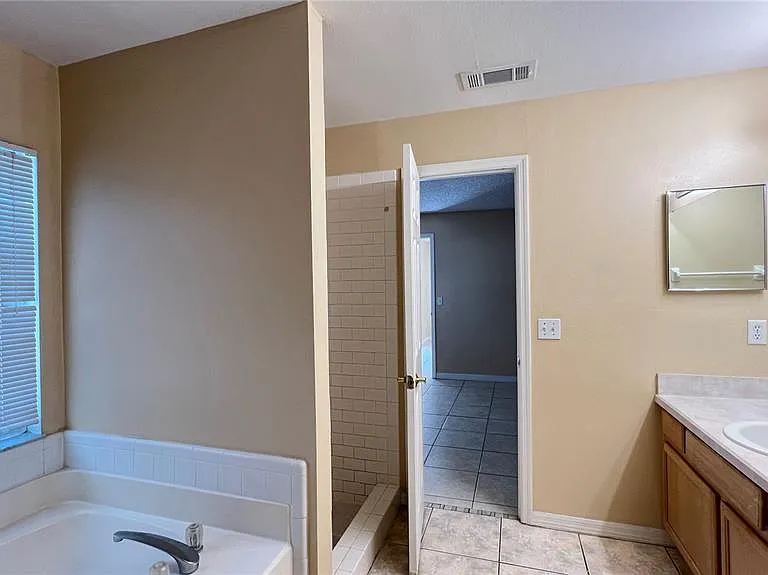 1547 Oak Hill Trl — Photo 25