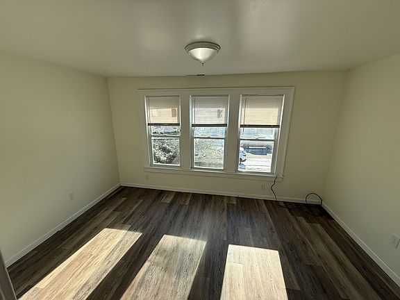 4th image of 703 Bellaire Ave #2