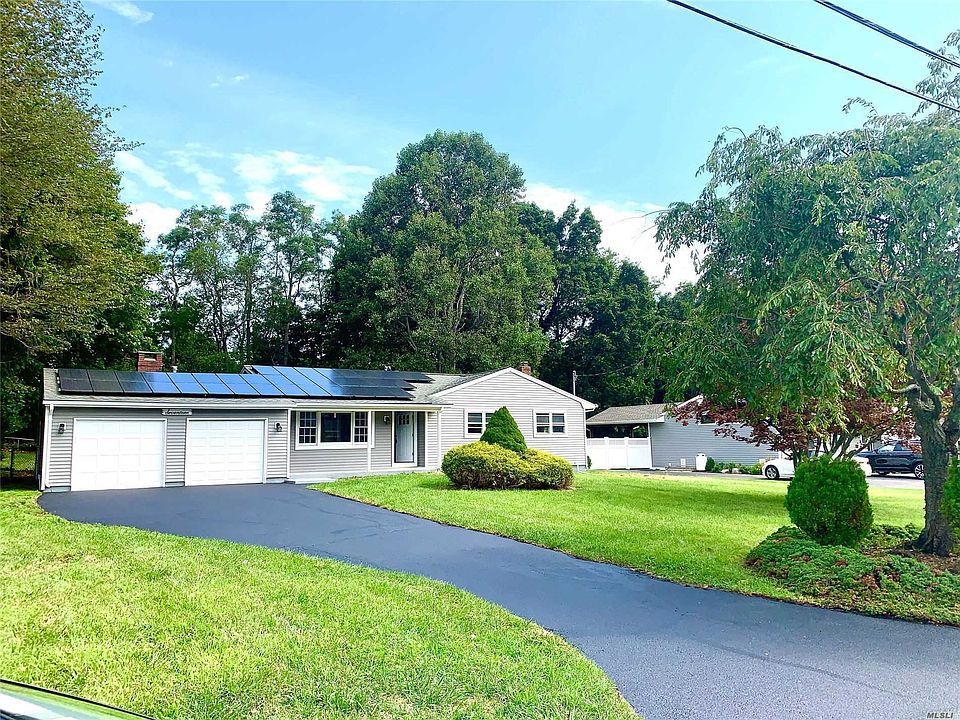 1st image of 17 Heather Ln