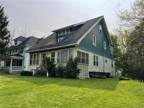 5404 S Salina St, Syracuse, NY 13205