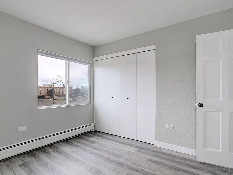 1 and 2 Bedroom Modern Renovated Living with a Community Courtyard & Dog Park in North Denver — Photo 24
