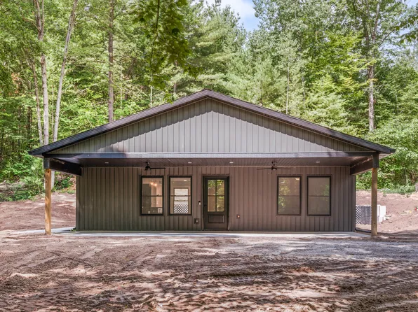 19070 Joslin Cir, Big Rapids, MI 49307