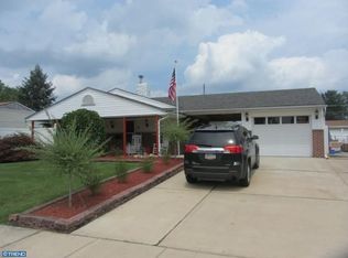 96 Magnolia Dr, Levittown, PA 19054