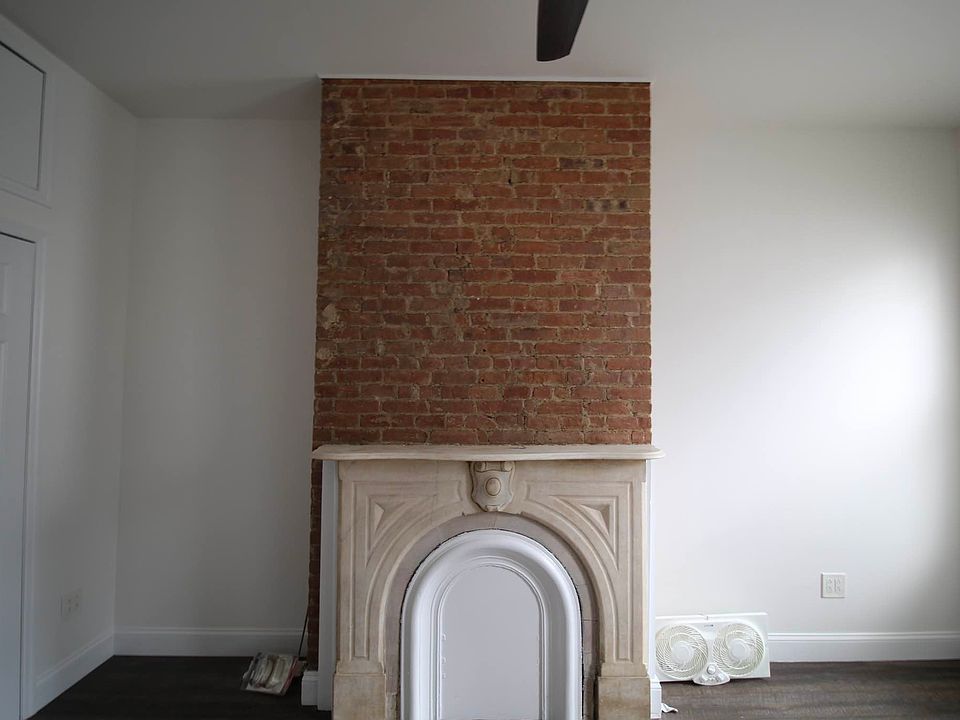 1st image of 515 Meeker Ave APT 1R