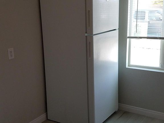 5th image of 2756 L St