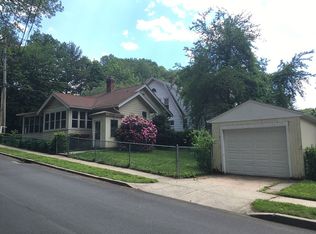 1608 Whitney Ave, Hamden, CT 06517