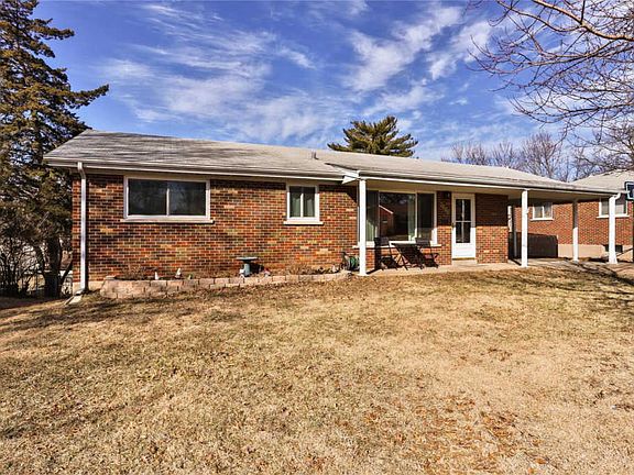 3rd image of 9539 Montbrook Dr