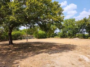 2000 Spring Ct, Azle, TX 76020