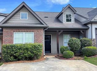 196 The Heights Dr, Calera, AL 35040